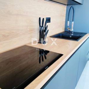OPATIJA, MEDVEJA- villa 100m2 s  bazenom i panoramskim pogledom na more + okoliš 815m2
