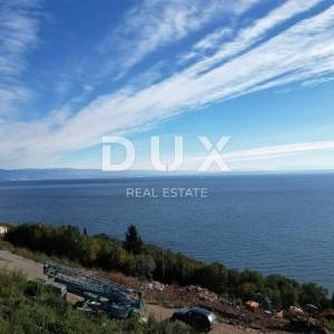 OPATIJA, MEDVEJA- villa 100m2 s  bazenom i panoramskim pogledom na more + okoliš 815m2
