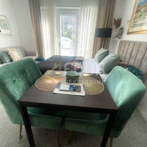 Opatija, moderan studio apartman u prekrasnoj vili sa zajedničkim bazenom