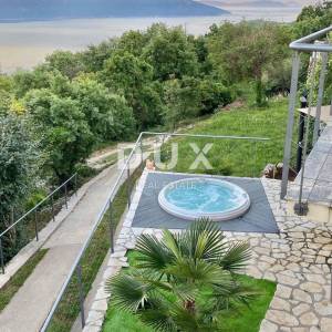 OPATIJA, MOŠĆENICE, SV. JELENA - simpatična kuća s panoramskim pogledom na Kvarner
