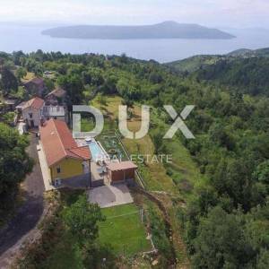 OPATIJA, MOŠĆENICE - Vila na osami, 240m2 s pogledom na more