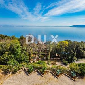 OPATIJA, MOŠĆENIČKA DRAGA - Investicijski dragulj: Vila na osami, prvi red do mora