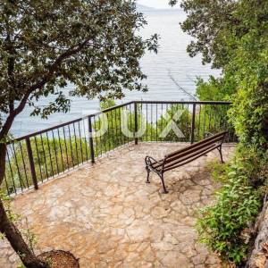 OPATIJA, MOŠĆENIČKA DRAGA - Investicijski dragulj: Vila na osami, prvi red do mora