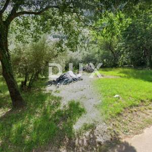 OPATIJA, MOŠĆENIČKA DRAGA - građevinsko zemljište 1500 m2 s pogledom na more za obiteljsku kuću /stambenu zgradu-stanove - apar...