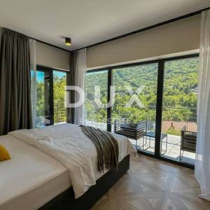 OPATIJA, MOŠĆENIČKA DRAGA – prekrasna vila s bazenom okružena zelenilom, samo 650 metara od plaže