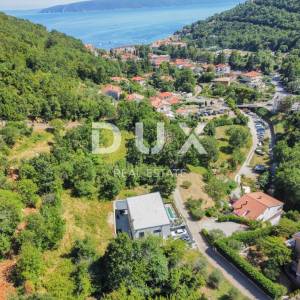 OPATIJA, MOŠĆENIČKA DRAGA – prekrasna vila s bazenom okružena zelenilom, samo 650 metara od plaže