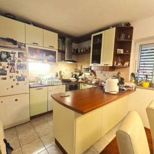 OPATIJA, MOŠĆENIČKA DRAGA - Dvoetažni apartman u blizini plaže!