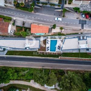 OPATIJA, MOŠĆENIČKA DRAGA – dvije nove vile s bazenom, 410m2 + 225m2 s vrtom, namještajem i wellnessom