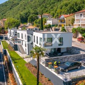 OPATIJA, MOŠĆENIČKA DRAGA – dvije nove vile s bazenom, 410m2 + 225m2 s vrtom, namještajem i wellnessom