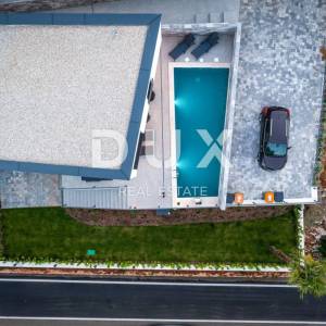 OPATIJA, MOŠĆENIČKA DRAGA – dvije nove vile s bazenom, 410m2 + 225m2 s vrtom, namještajem i wellnessom