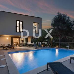 OPATIJA, MOŠĆENIČKA DRAGA – dvije nove vile s bazenom, 410m2 + 225m2 s vrtom, namještajem i wellnessom