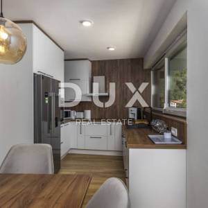 OPATIJA, MOŠĆENIČKA DRAGA – dvije nove vile s bazenom, 410m2 + 225m2 s vrtom, namještajem i wellnessom