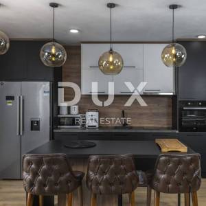 OPATIJA, MOŠĆENIČKA DRAGA – dvije nove vile s bazenom, 410m2 + 225m2 s vrtom, namještajem i wellnessom