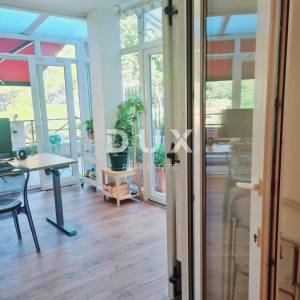 OPATIJA, MOŠĆENIČKA DRAGA - Stan i studio apartman s vlastitim ulazom i terasom