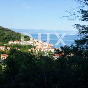 OPATIJA, MOŠĆENIČKA DRAGA - Stan i studio apartman s vlastitim ulazom i terasom