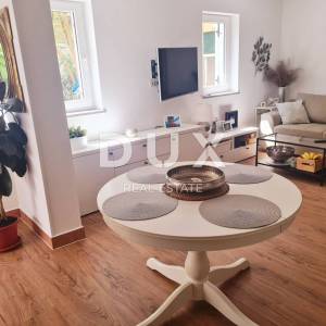OPATIJA, MOŠĆENIČKA DRAGA - Stan i studio apartman s vlastitim ulazom i terasom