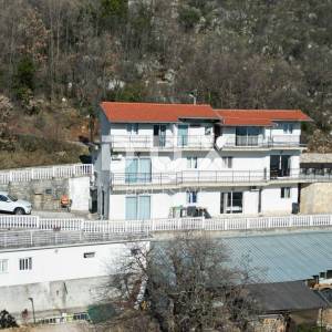 OPATIJA, MOŠĆENIČKA DRAGA - kuća 190m2 s pogledom na more + okoliš 1000m2