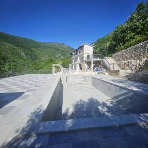 OPATIJA, MOŠĆENIČKA DRAGA - kuća 190m2 s pogledom na more + okoliš 3500m2