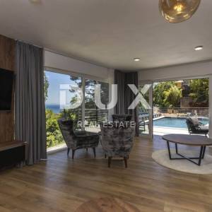 OPATIJA, MOŠĆENIČKA DRAGA - ekskluzivna vila u blizini plaže na okučnici od 1200m2 
