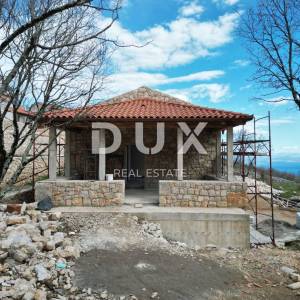 OPATIJA, OKOLICA - INVESTICIJSKA PRILIKA – Villa Resort u srcu prirode s panoramskim pogledom na more na 54.000 m²