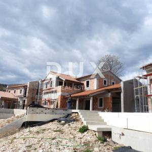 OPATIJA, OKOLICA - INVESTICIJSKA PRILIKA – Villa Resort u srcu prirode s panoramskim pogledom na more na 54.000 m²