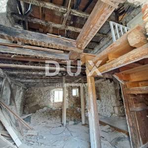 OPATIJA, OKOLICA, KASTAV - prekrasna ruina od 240 m2