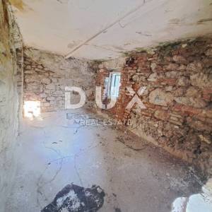 OPATIJA, OKOLICA, KASTAV - prekrasna ruina od 240 m2