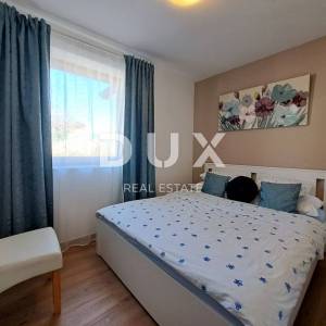 OPATIJA, OKOLICA - luksuzan stan s bazenom i okućnicom