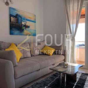 Opatija - okolica, moderna vila s 8 stanova i bazenom