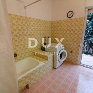 OPATIJA, OKOLICA- Obiteljska kuća s dva stana na parceli od 1800 m2