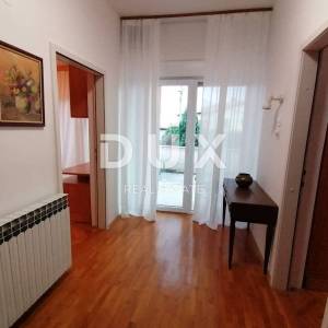 OPATIJA, OKOLICA- Obiteljska kuća s dva stana na parceli od 1800 m2