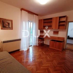 OPATIJA, OKOLICA- Obiteljska kuća s dva stana na parceli od 1800 m2