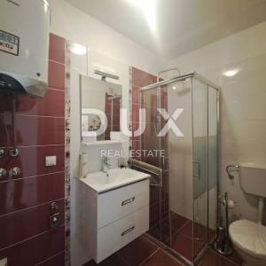 OPATIJA, OPRIĆ - apartmanska vila s 5 apartmana i bazenom