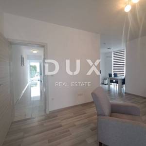 OPATIJA, OPRIĆ - apartmanska vila s 5 apartmana i bazenom