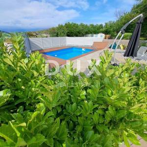 OPATIJA, OPRIĆ - apartmanska vila s 5 apartmana i bazenom