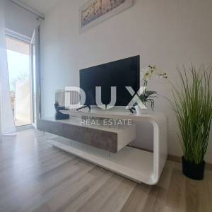 OPATIJA, OPRIĆ - apartmanska vila s 5 apartmana i bazenom
