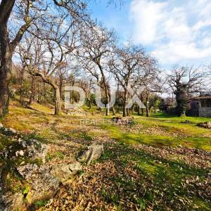 OPATIJA, OPRIĆ - Građevinsko zemljište 2740 m2 s pogledom na more!