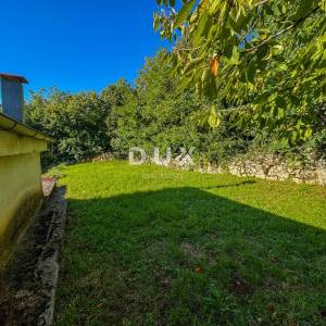 OPATIJA, OPRIĆ – kuća s prostranom okućnicom na mirnoj lokaciji, pogled na more
