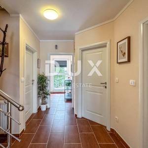 OPATIJA, OPRIĆ - Moderna nekretnina u oazi mira s pet stambenih jedinica i okućnicom blizu mora