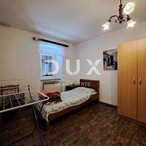 OPATIJA, OPRIĆ - obiteljska kuća s tri stambene jedinice na parceli od 1890 m2 