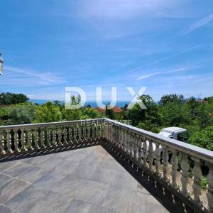 OPATIJA, OPRIĆ - obiteljska kuća s tri stambene jedinice na parceli od 1890 m2 