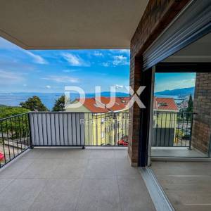 OPATIJA, PAVLOVAC - veći stan 143m2, 3 spavaće sobe, krovna terasa, novogradnja blizu Opatije, pogled