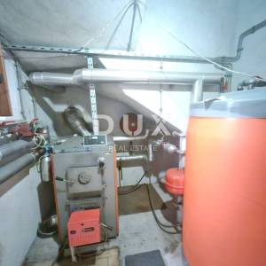 OPATIJA, PAVLOVAC, VOLOSKO - kuća/ zgrada 600m2 s 4 stana i s panoramskim pogledom na more + okoliš 1000m2