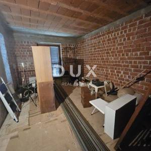 OPATIJA, PAVLOVAC, VOLOSKO - kuća/ zgrada 600m2 s 4 stana i s panoramskim pogledom na more + okoliš 1000m2