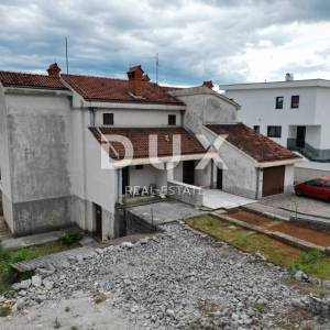 OPATIJA, PAVLOVAC, VOLOSKO - kuća/ zgrada 600m2 s 4 stana i s panoramskim pogledom na more + okoliš 1000m2