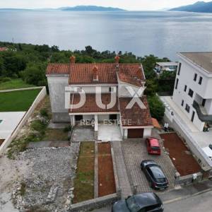 OPATIJA, PAVLOVAC, VOLOSKO - kuća/ zgrada 600m2 s 4 stana i s panoramskim pogledom na more + okoliš 1000m2
