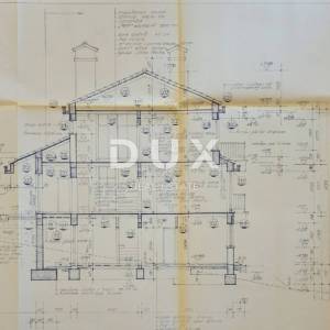 OPATIJA, PAVLOVAC, VOLOSKO - kuća/ zgrada 600m2 s 4 stana i s panoramskim pogledom na more + okoliš 1000m2