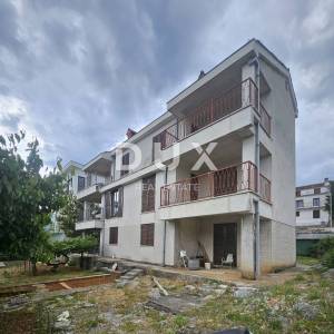 OPATIJA, PAVLOVAC, VOLOSKO - kuća/ zgrada 600m2 s 4 stana i s panoramskim pogledom na more + okoliš 1000m2