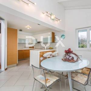 OPATIJA - Penthouse 222m2 na fantastičnoj lokaciji za najam