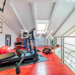 OPATIJA - Penthouse 222m2 na fantastičnoj lokaciji za najam